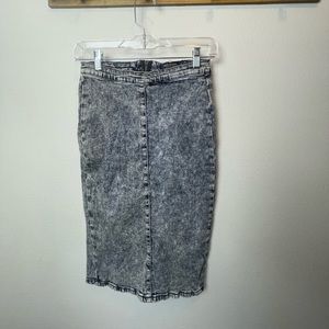 Retro Acid-Wash Denim Jean Pencil skirt | stretch